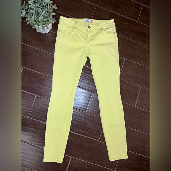 CAbi #5084 Citron Yellow Skinny Stretch Pants Jeans Chartreuse Women’s Size 4 - Picture 2 of 11